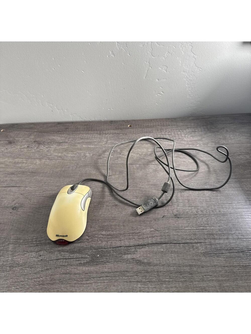 MICROSOFT X05-77975 Intellimouse Optical USB and PS/2 Compatible  (used)